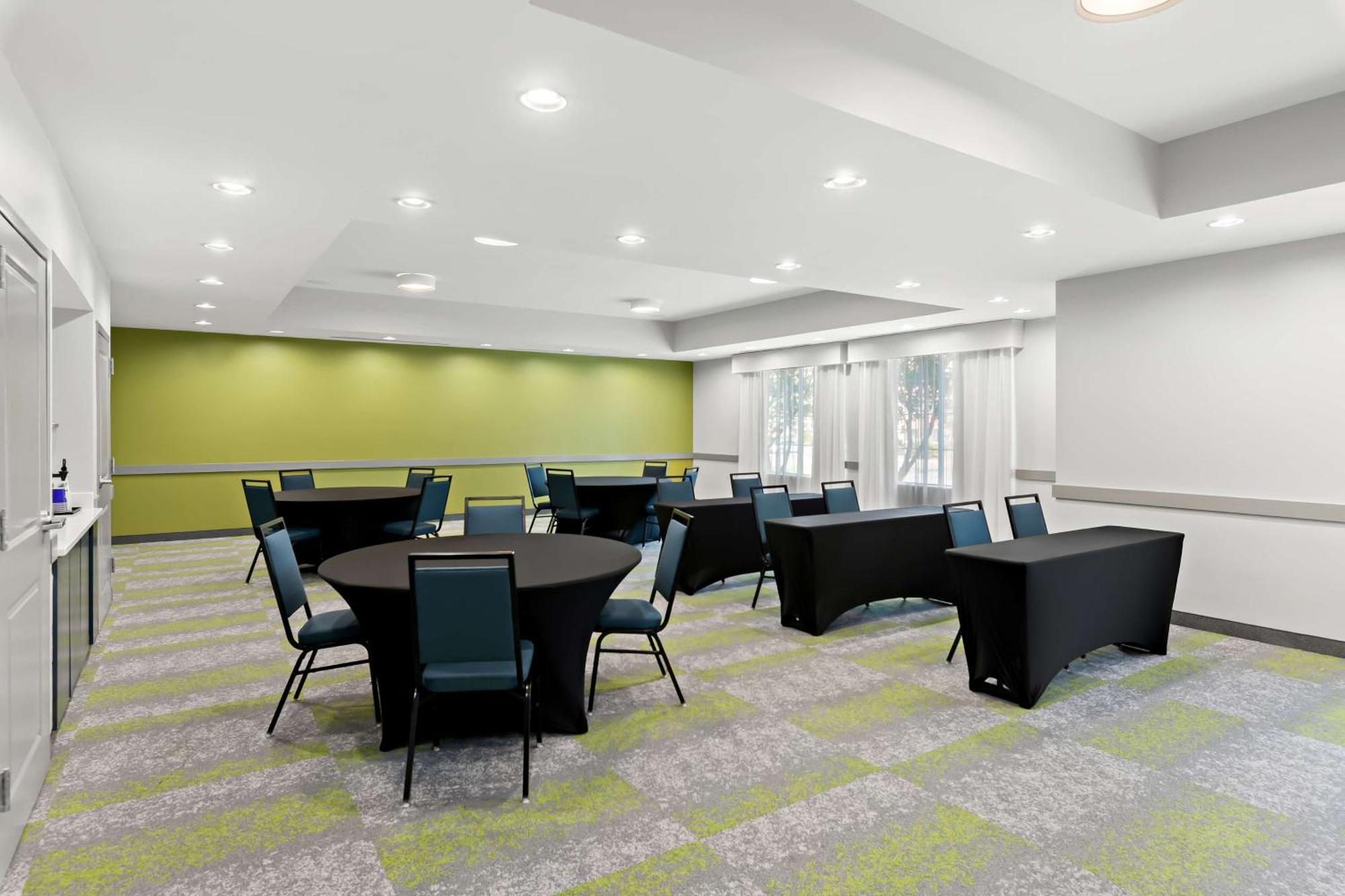 Spark By Hilton Little Rock West Exterior photo
